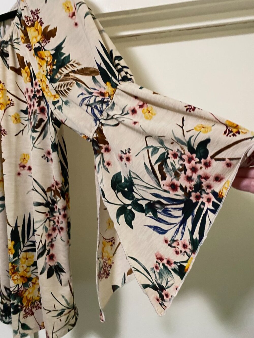 BEAUTIFUL BOHO, NAIF, tan, floral blouse, w/belled, split sleeves, size XL